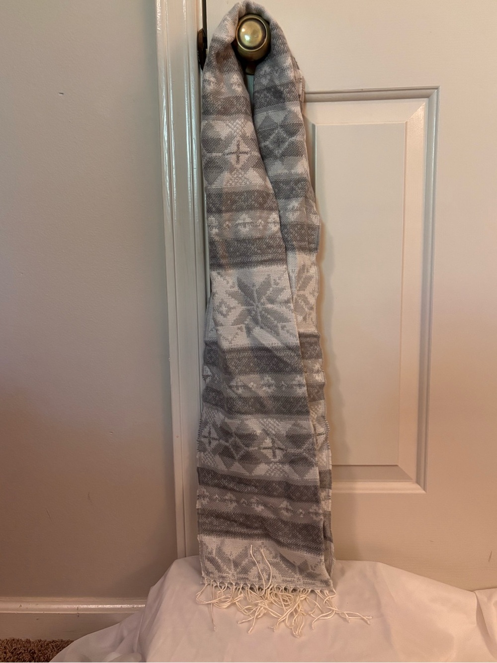 Lands' End Gray and White Nordic-Pattern Scarf